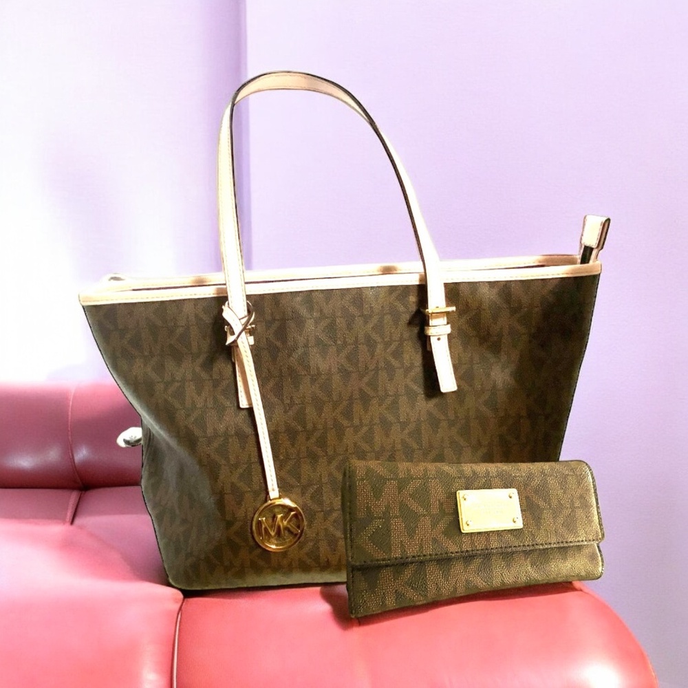 MICHAEL KORS Jet Set Brown MK Signature Zip Tote TZ Bag Gold Monogram & Wallet